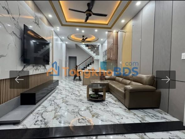 Nhà 63m² TP Thủ Đức - Đối diện Vinhomes, 5.2 tỷ - Sẵn Sàng Vào Ở Ngay