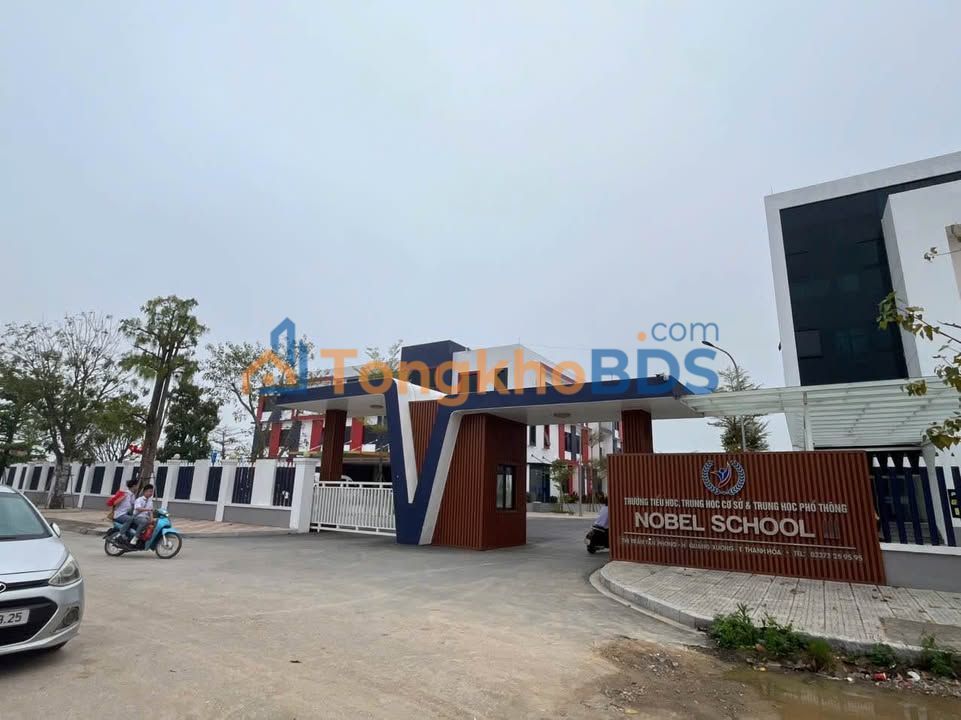 Đất đầu ve 140m² đối diện trường Nobel, Quảng Xương - Sổ đỏ sẵn sàng giao dịch