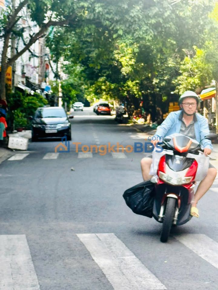 Nhà Cho Thuê Mặt Tiền Chợ An Dương Vương Q6 - 24m² Giá 8 Triệu/Tháng