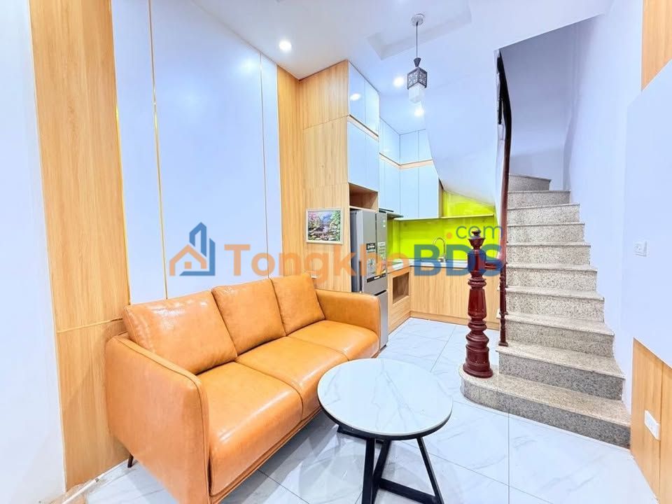 Nhà Văn Chương, Đống Đa 19m² 5 tầng - Sẵn Sàng Vào Ở Ngay!