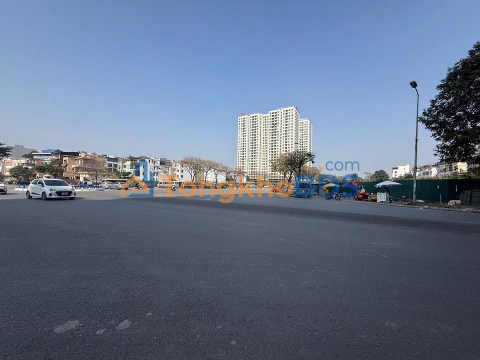 Nhà Ngoại Giao Đoàn 31m² 5 Tầng - Sổ Hồng Vuông Vắn, Chỉ 9.2 Tỷ