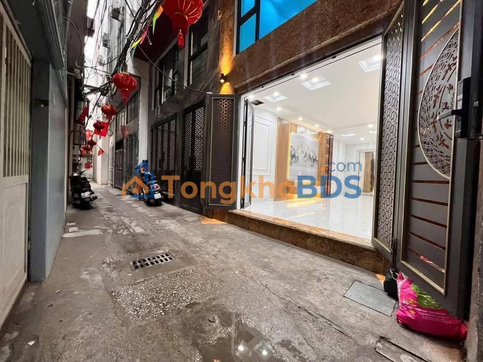 Chung cư 40m² Tân Mai, Hoàng Mai - Thang máy, Ngõ thông, Sổ đỏ chính chủ