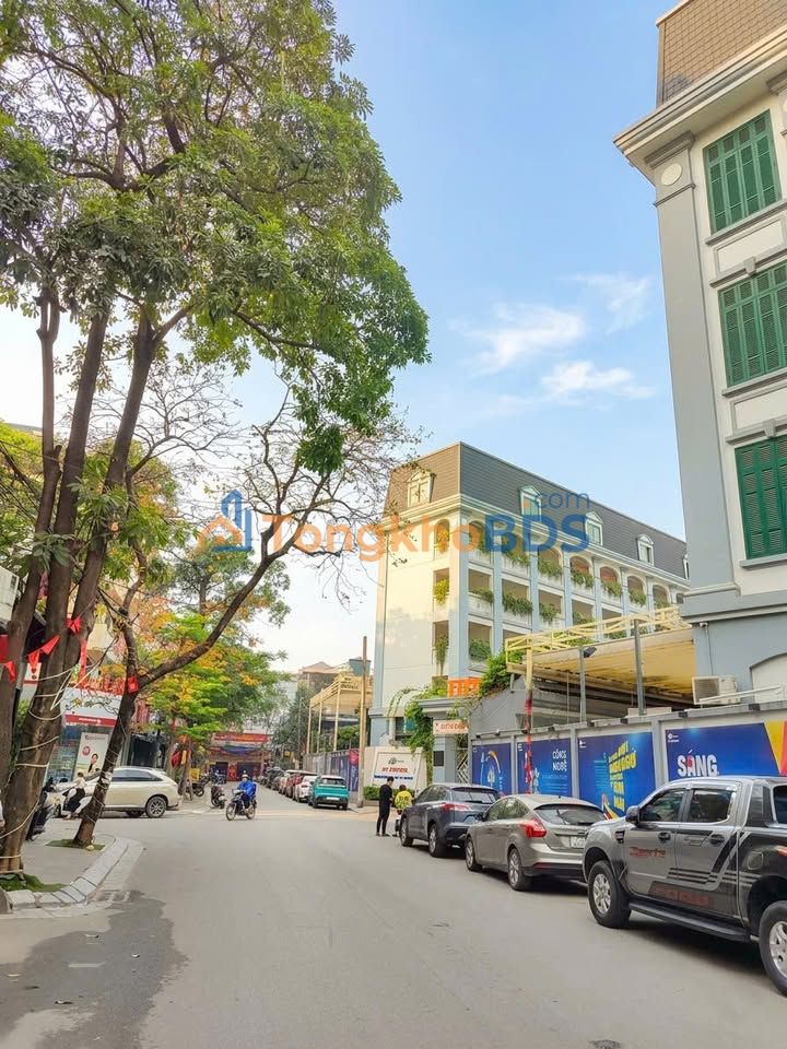 Nhà Phân Lô Đông Quan, Cầu Giấy - 85m² 4 Tầng, Gần Trường FPT