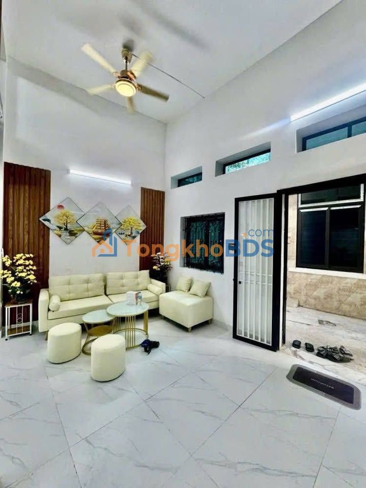 Nhà đẹp Nguyễn Chính, Hoàng Mai 33m² - 4 Tầng, Full Nội Thất, Giá 6 Tỷ