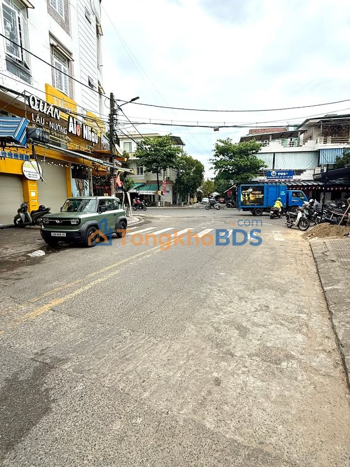Bán Gấp Lô Góc Mặt Tiền Nguyễn Tất Thành, Đà Nẵng - 80m² Kinh Doanh Sầm Uất