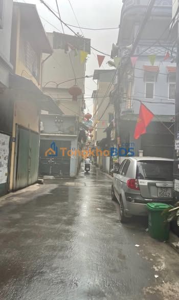 Nhà riêng Linh Đàm 34m² - Ô tô vào tận nhà, bán gấp