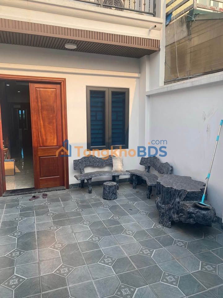 Nhà Mặt Tiền Kinh Doanh Đường 32 Cũ Phùng 140m² - Full Nội Thất