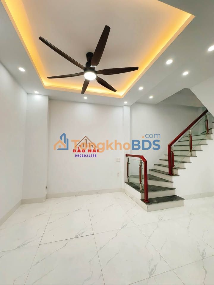 Nhà 3 Tầng 40m² - 2.3 Tỷ Đường Phan Bá Vành, Thái Bình - Sẵn Sàng Về Ở