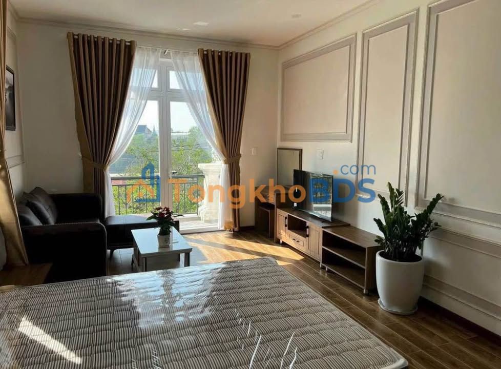 Cho thuê Villa Đà Lạt 300m² có thang máy, sân đậu ô tô - Giá 30 triệu/tháng