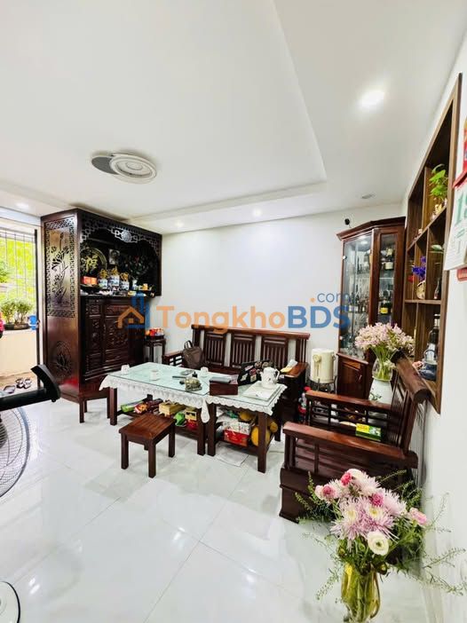 Bán Căn Hộ TT Thành Công 70m² - 2 Ngủ, Sổ Hồng Riêng - Giá 5.5 Tỷ