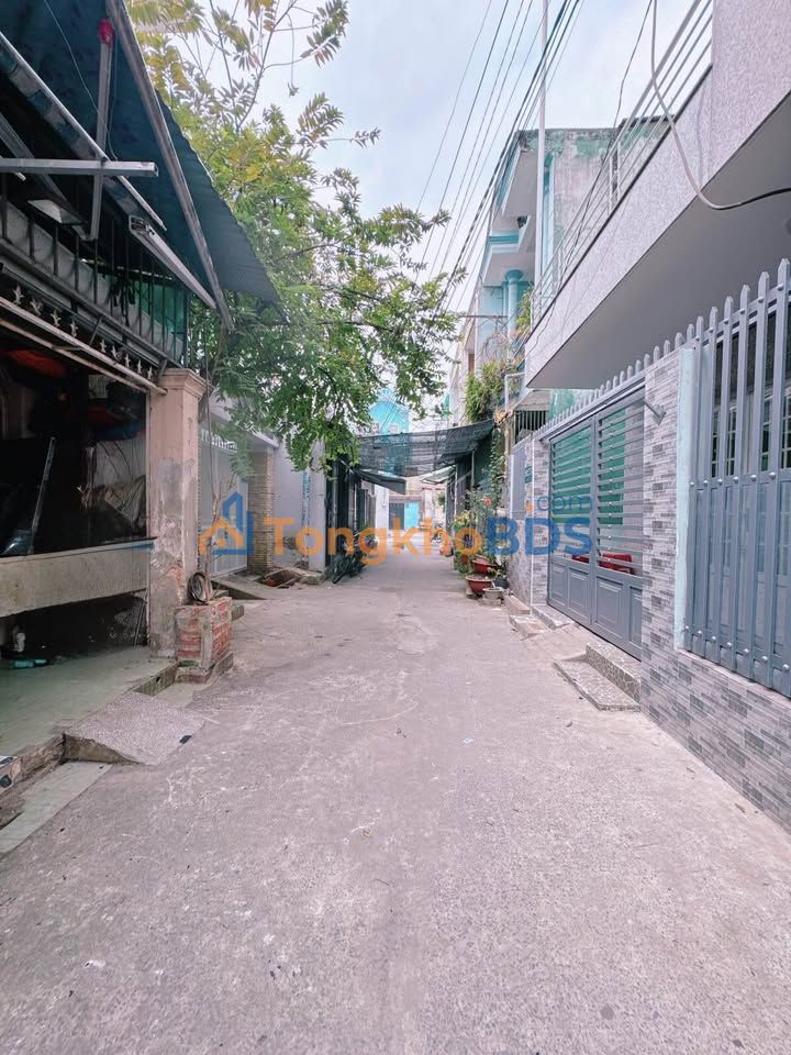 Nhà Phường Tân Thới Hiệp Quận 12 - 96m², 4PN, Ô tô vào nhà, Giá 6.5 Tỷ