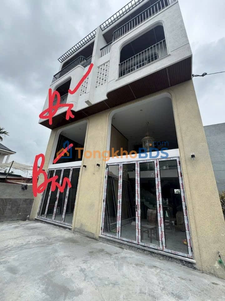 Nhà 4 Tầng 61m² Sân Rộng 7m, Gần Cầu Kiến An - Giá 3.4 Tỷ