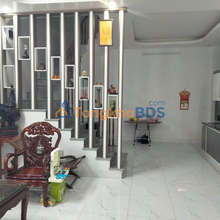 Nhà 3 Tầng Lô Góc Lê Hồng Phong, Nam Định - 46.7m² Giá 2.47 Tỷ