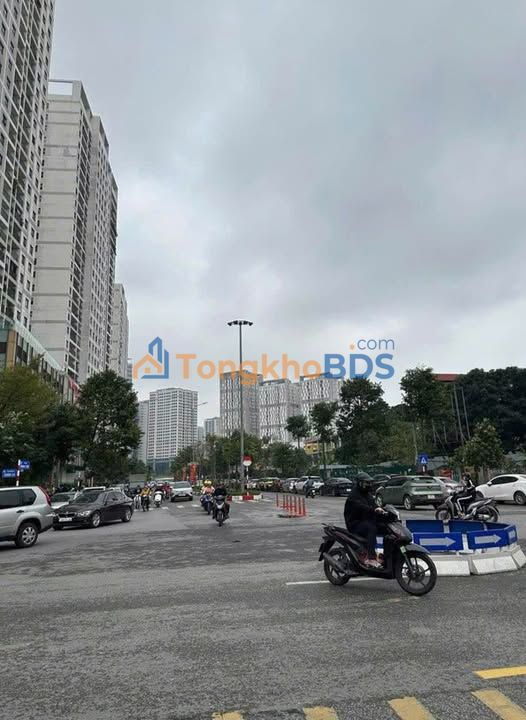 Nhà Phố Xuân Đỉnh 30m² 5 Tầng - Ô Tô Đỗ Cửa, Gần Kosmo Tây Hồ