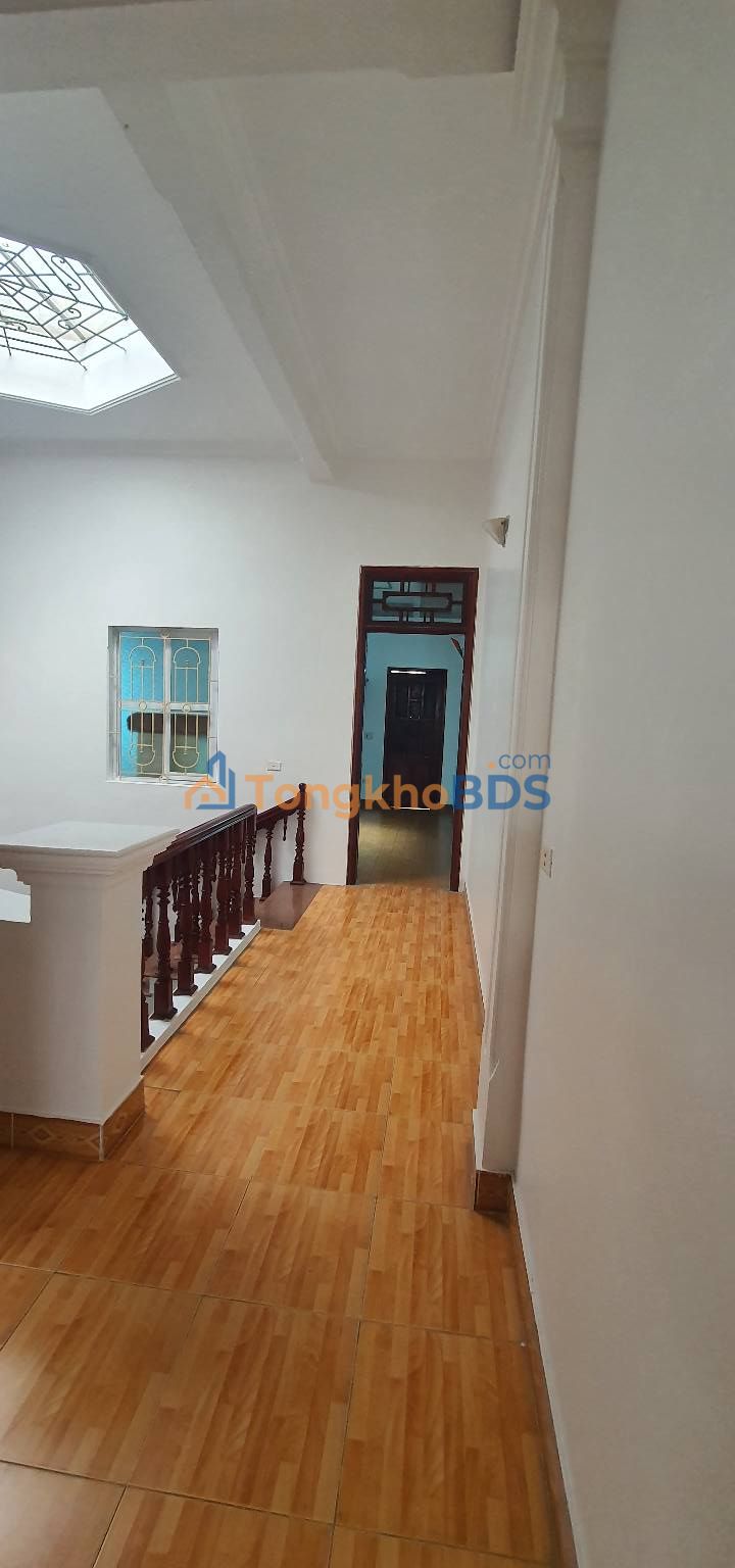 Bán Nhà 3 Tầng Đội Cung, Thanh Hóa - 123m², 3PN, Ô Tô Tránh Nhau