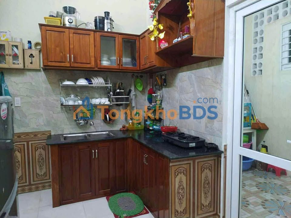 Nhà 2 Tầng Kiệt Ô Tô Huế - 82m² Full Nội Thất, Sổ Hồng Chính Chủ