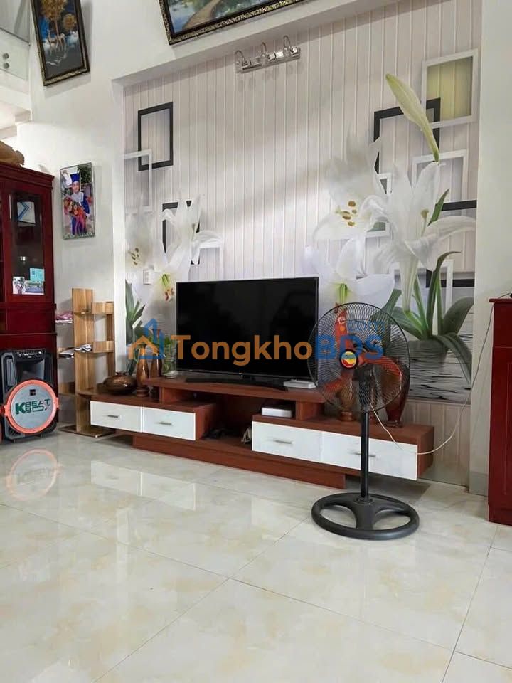 Nhà 1 Mê Lửng 105m² Hẻm Ymol Nối Dài, Đắk Lắk - Giá 3.5 Tỷ