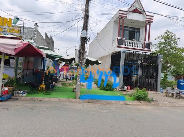 Đất Vàng Bến Lức - Kinh Doanh Đắc Lợi Mặt Tiền Trường Học 80m²