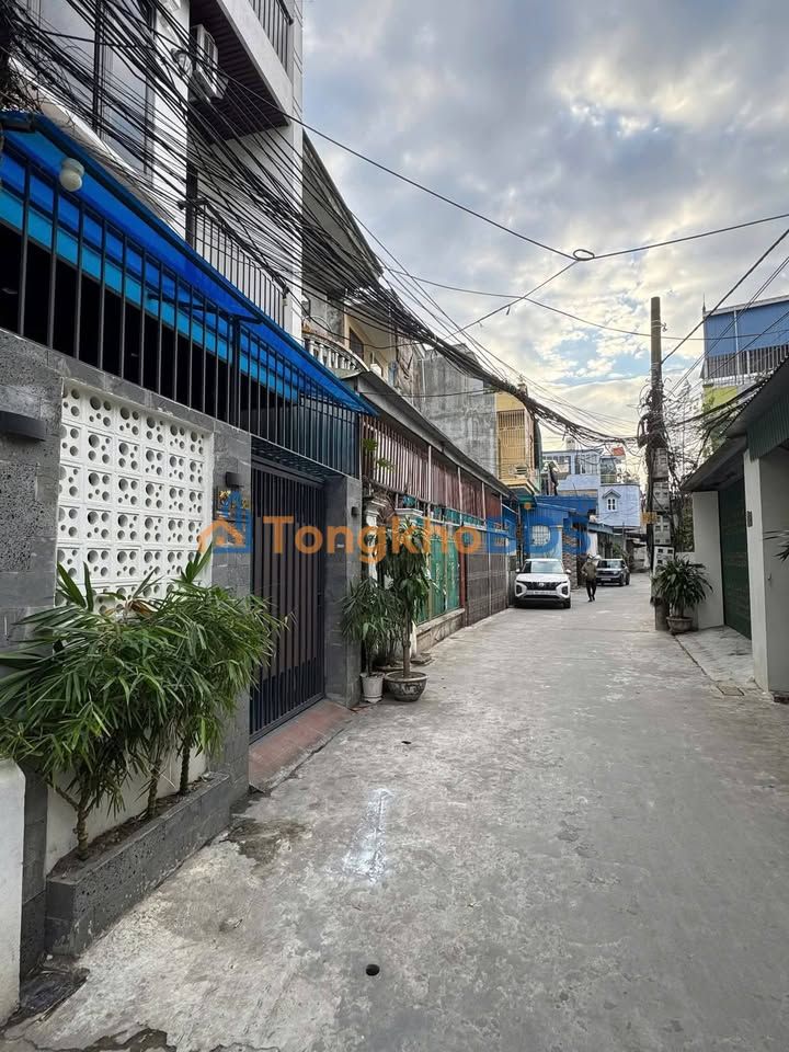 Nhà Lô Góc 3 Tầng Giải Phóng, Nam Định - 45m² Sẵn Sàng Vào Ở