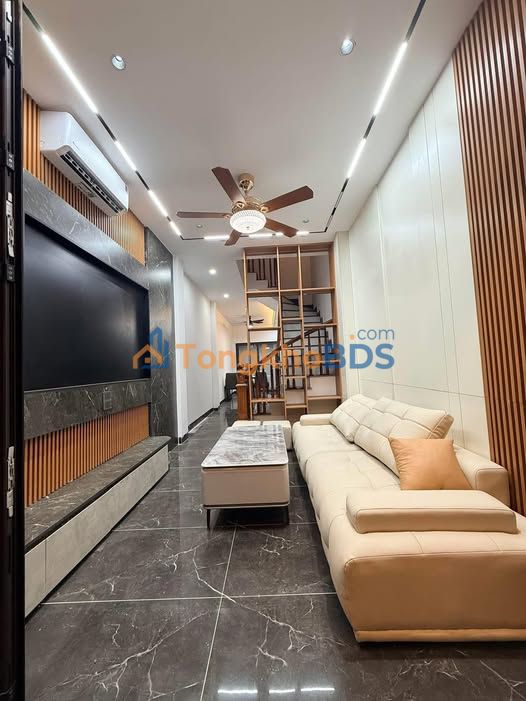 Nhà Đẹp Liên Ninh, Thanh Trì 42m² x 4 Tầng - Ô Tô Đỗ Cửa, Sổ Đỏ Chính Chủ