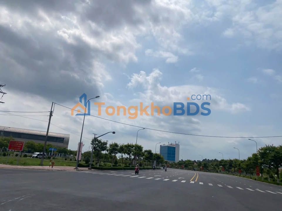 Bán đất nền trung tâm TP Vĩnh Long 94.5m² - Sổ đỏ thổ cư, giá 2.5 tỷ