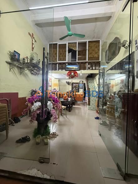 Nhà 42.7m² Lê Hồng Phong, Nam Định - 3 Tầng, Sổ Hồng, Giá 3.4 Tỷ