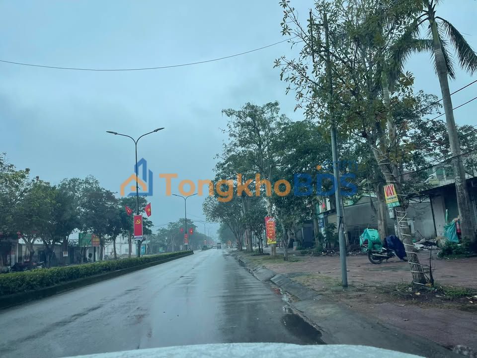 Nhà Phố Kinh Doanh Mặt Tiền Đại Lộ Nguyễn Sinh Cung, Vinh 200m² - Dòng Tiền Ổn Định!