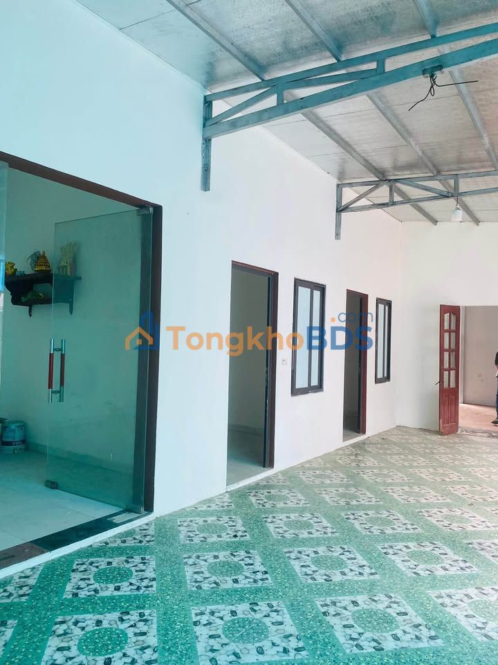 Bán Gấp Nhà Cấp 4 240m² Phường Quảng Đông, Thanh Hóa - Ô tô vào nhà, Giá 2 Tỷ