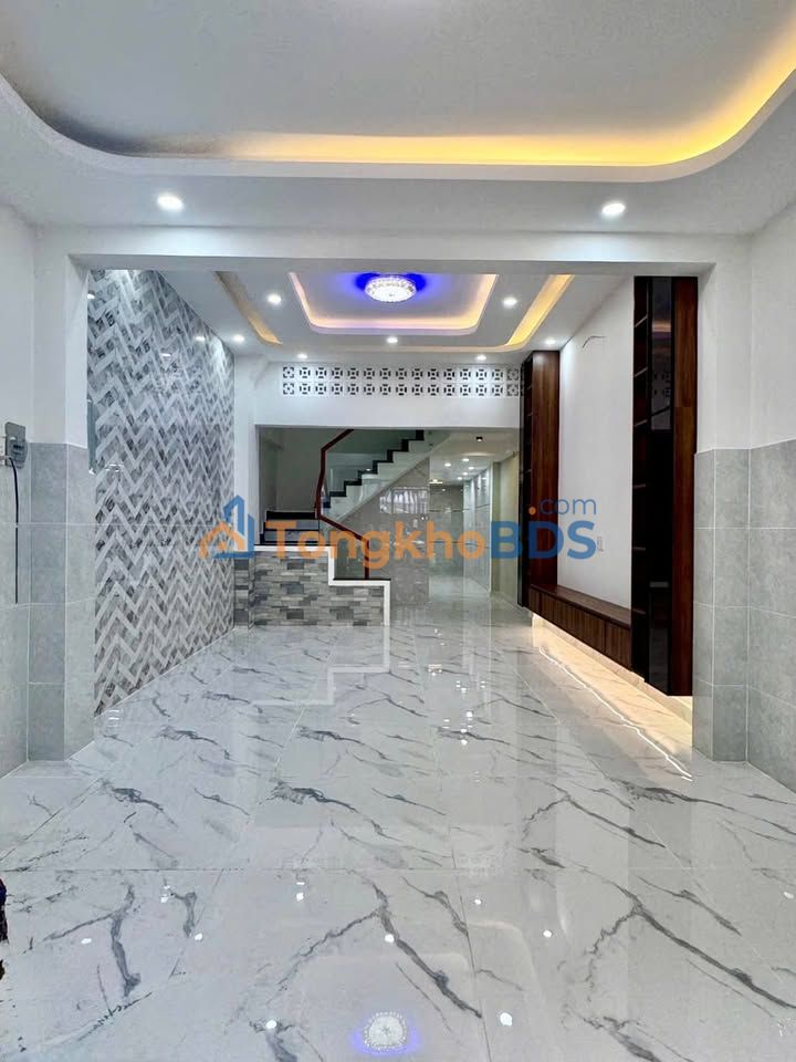 Nhà Lạc Long Quân, Tân Phú - 54m² 3 Tầng, Kinh Doanh Sầm Uất, 9.1 Tỷ TL