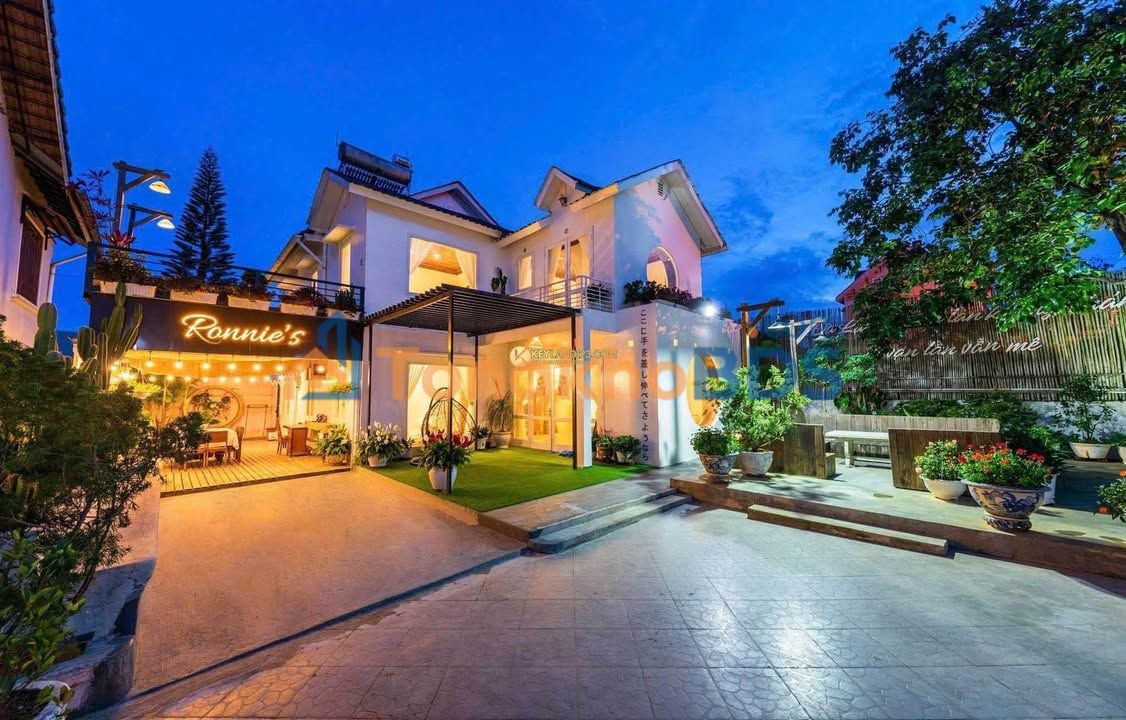 Biệt thự mặt tiền Vạn Hạnh, Đà Lạt 378m² - Giá 34 tỷ, Sổ riêng