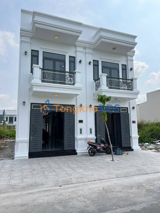 Nhà 2 tầng KĐT Tây Bắc, Rạch Giá - 90m² view công viên, giá 3.6 tỷ