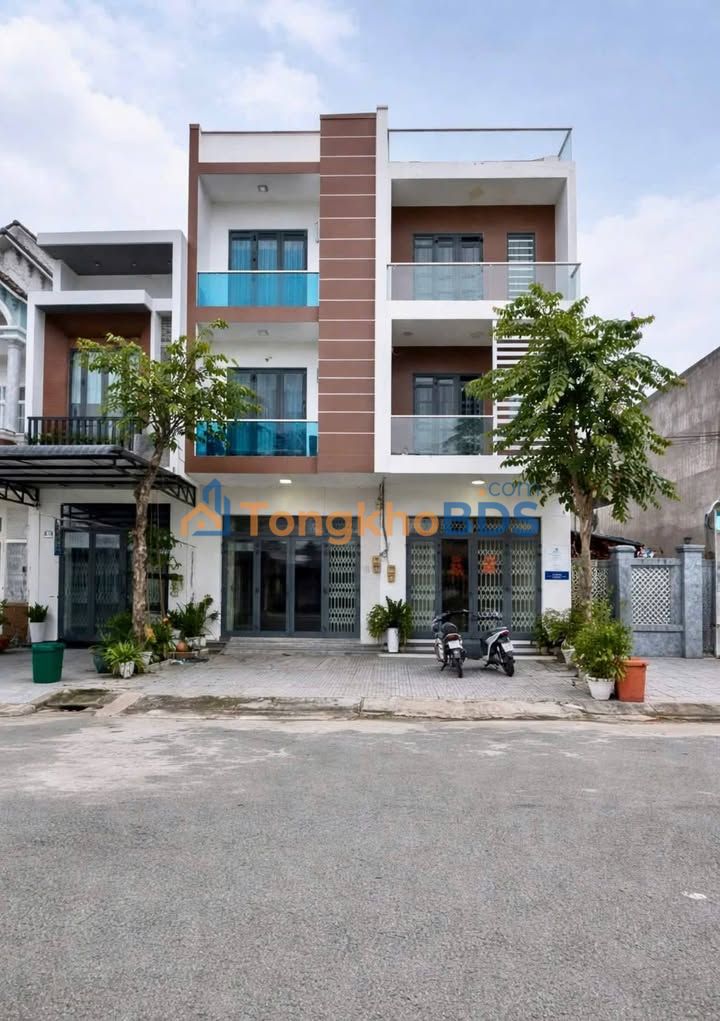 Nhà Trệt Lầu Sân Thượng 5PN KDC Hồng Loan, Cần Thơ - Giá 13 Triệu/Tháng