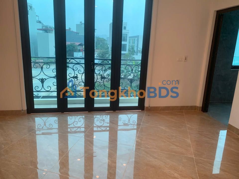 Cho thuê nhà 5 tầng mặt tiền Vân Canh, Hoài Đức - 15tr/tháng