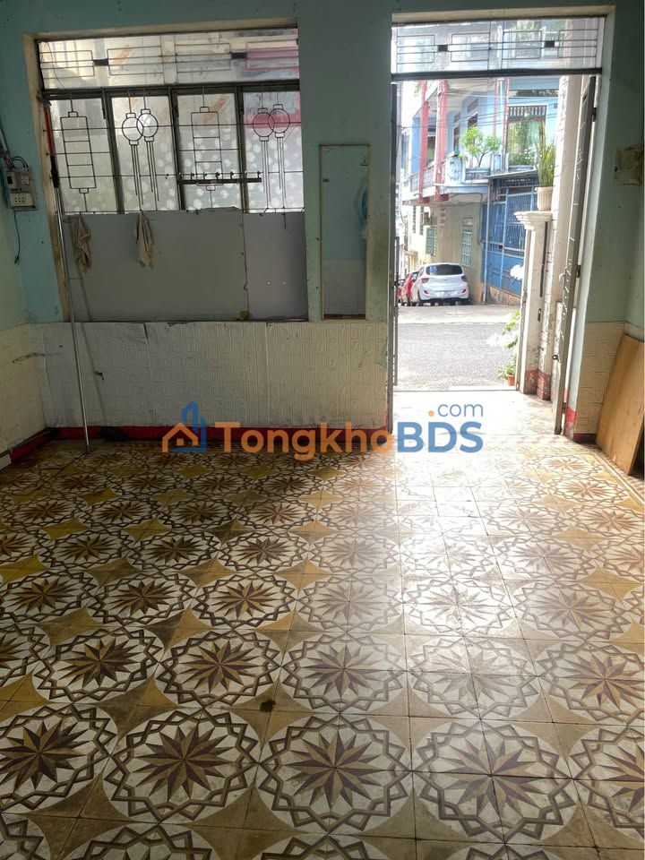 Nhà Mặt Tiền Lê Hồng Phong, Tuy Hòa - 3.5 Triệu/Tháng, Sẵn Sàng Kinh Doanh