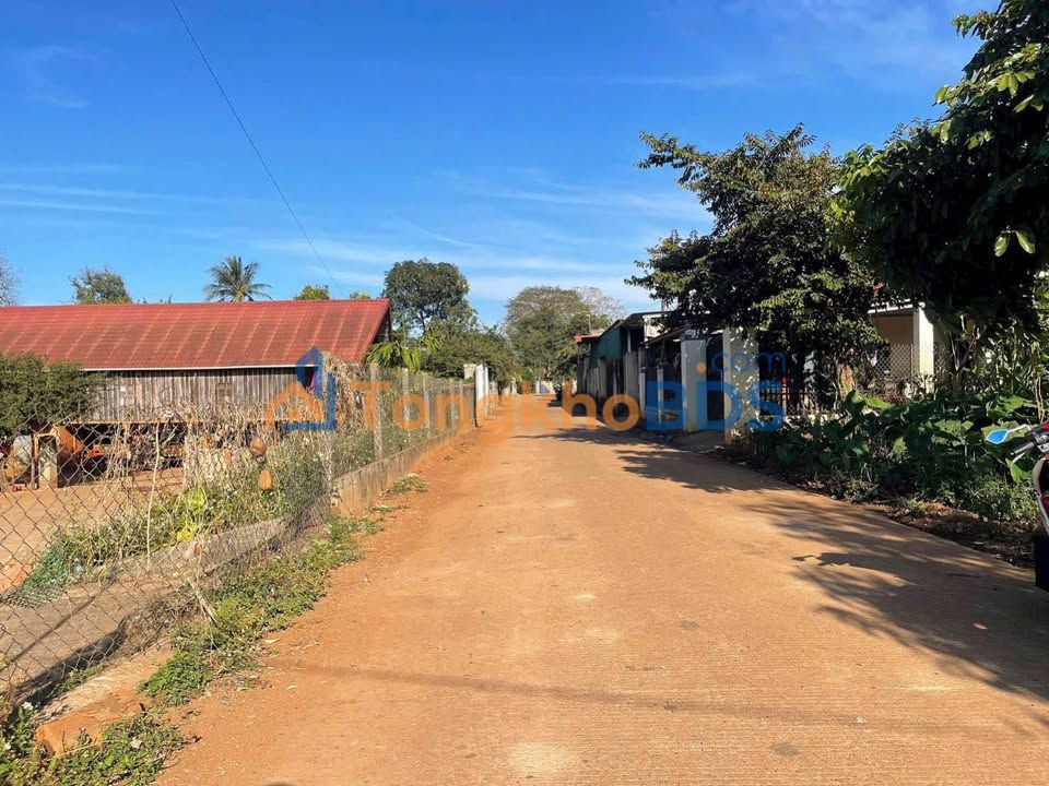 Bán đất thổ cư 120m² Tỉnh Lộ 8, Buôn Hồ - Giá 1.4 tỷ, Hướng Bắc