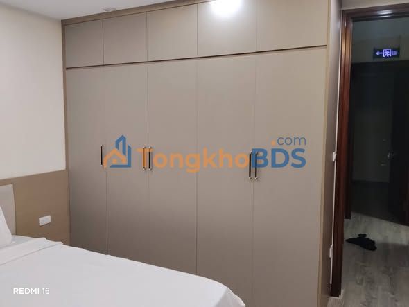 Cho thuê căn hộ 5 triệu/tháng, ban công rộng, gần Cầu Chương Dương, Hà Nội