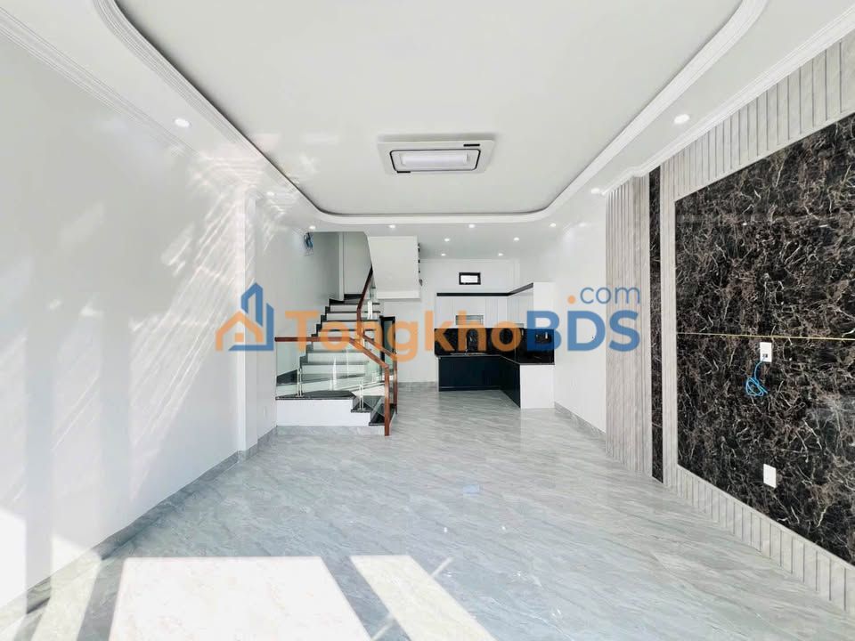 Nhà 3 Tầng Phố Hàng Tổng, Hải An - 40m2, 3PN, Giá 2.55 Tỷ