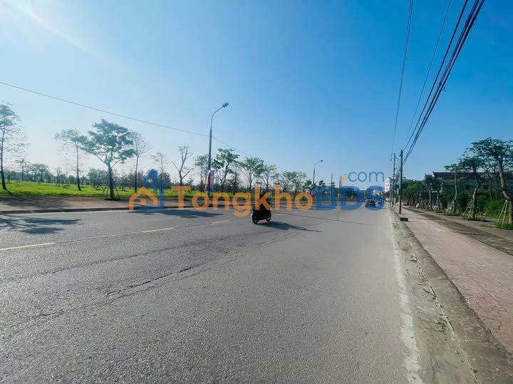 Nhà mặt phố Hà Tĩnh 95m² 5 tỷ - Mặt tiền kinh doanh