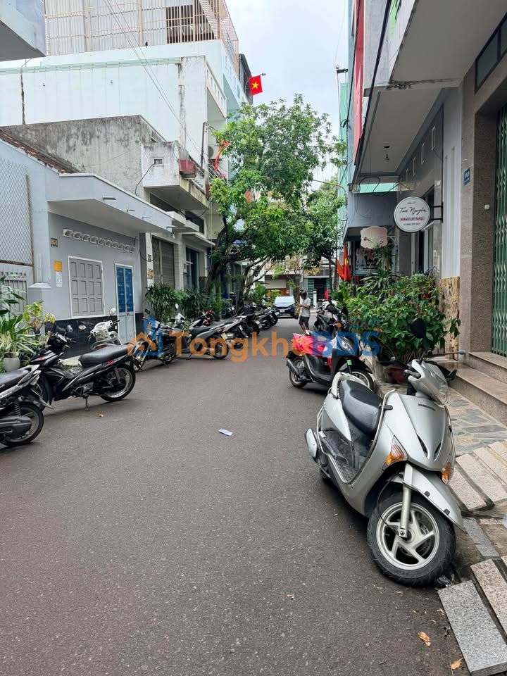 Nhà Mặt Tiền Nguyễn Thị Định, Quy Nhơn 70m² - Sổ Sẵn, Giá Tốt