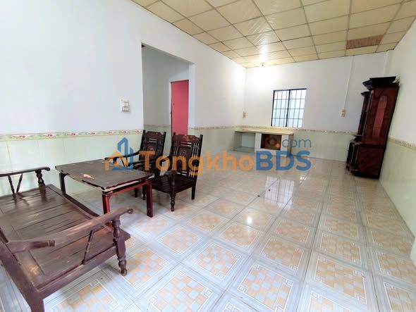 Nhà Nguyên Căn 3PN Ngãi Giao - Giá 2.5 Triệu/Tháng, Sẵn Ở Ngay