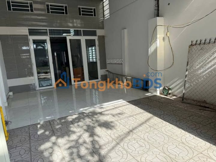 Nhà phố QL57 Vĩnh Long 150m² 4,5 triệu - Mặt tiền