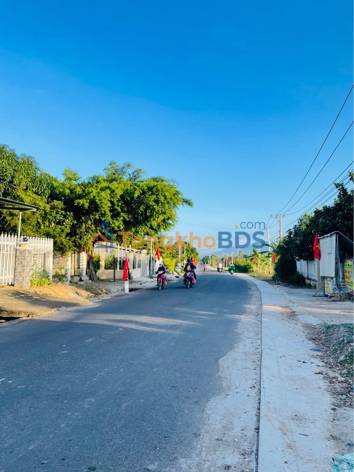Đất Nền Mặt Tiền DT7 Ninh An, Ninh Hòa - 249m² Giá 1.2 Tỷ - Sẵn Sàng Đầu Tư