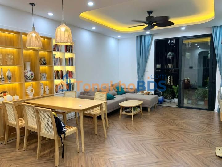Bán Gấp Căn Hộ 95m² Times City Park Hill - Full Nội Thất, Giá 9.3 Tỷ