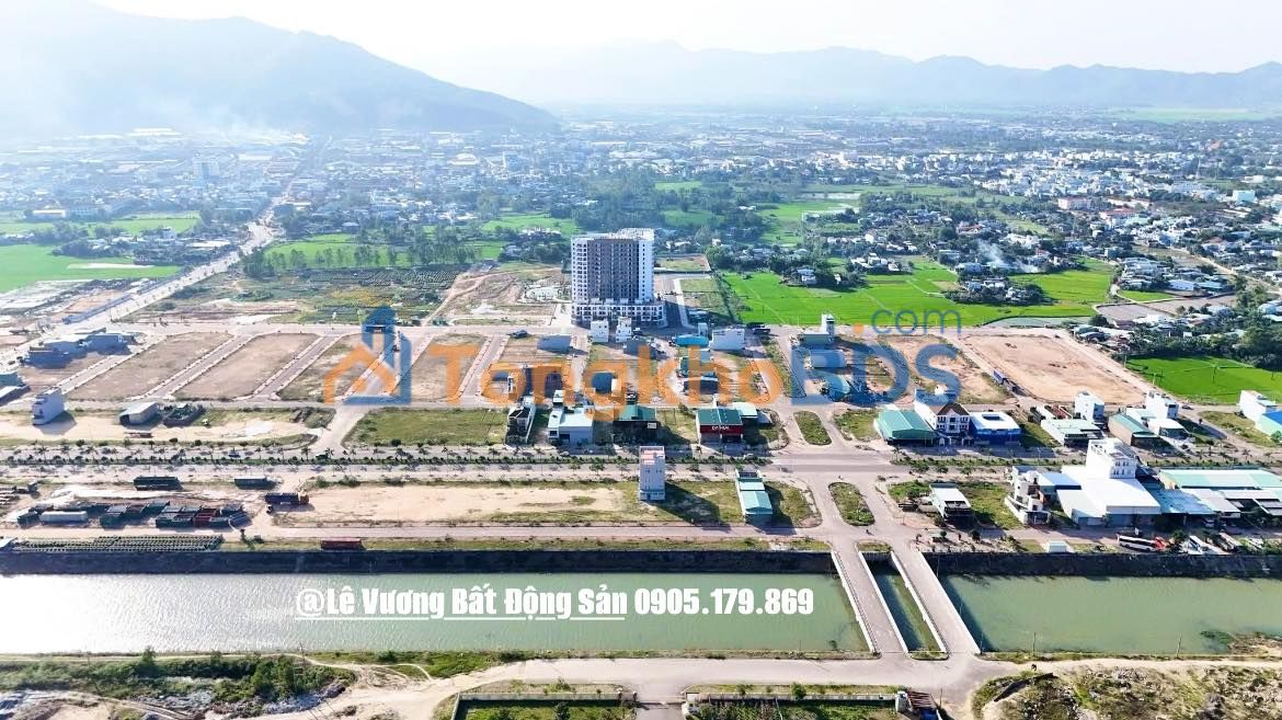 Mặt Tiền Sông Long Vân Quy Nhơn 185m² Hướng Đông Nam - Giá Tốt