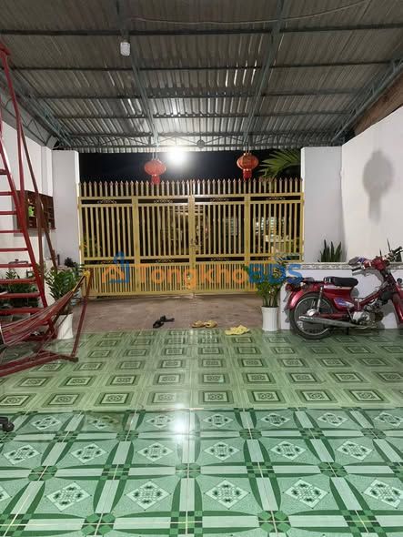 Đất Mặt Tiền Tân Biên, Tây Ninh: 600m² Thổ Cư, Sẵn Nhà Ở, Giá 1.05 Tỷ