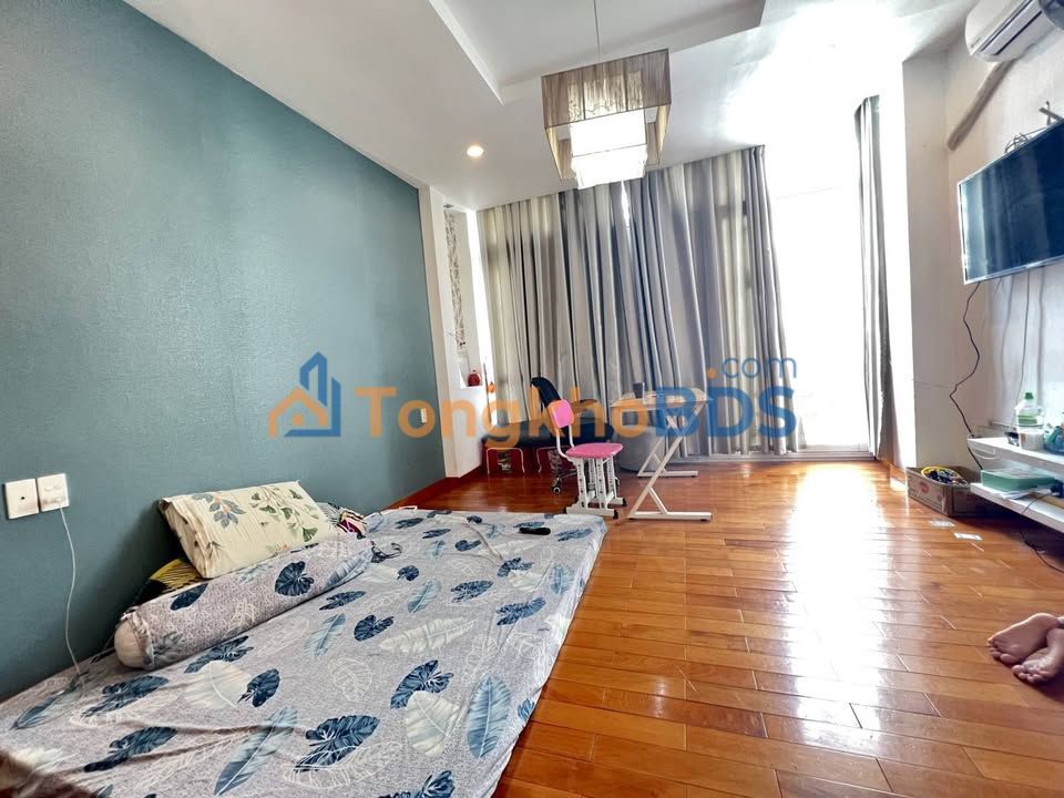 Nhà Sân Vườn 77m² Giáp Phú Mỹ Hưng, Nhà Bè - Giá 6.1 Tỷ