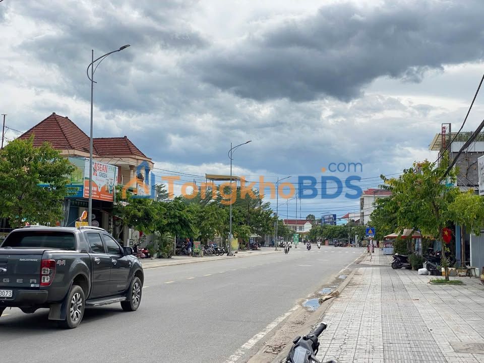 Nhà Mặt Tiền TL2 Diên Khánh - Kinh Doanh Sầm Uất, 130m², Giá 4.35 Tỷ