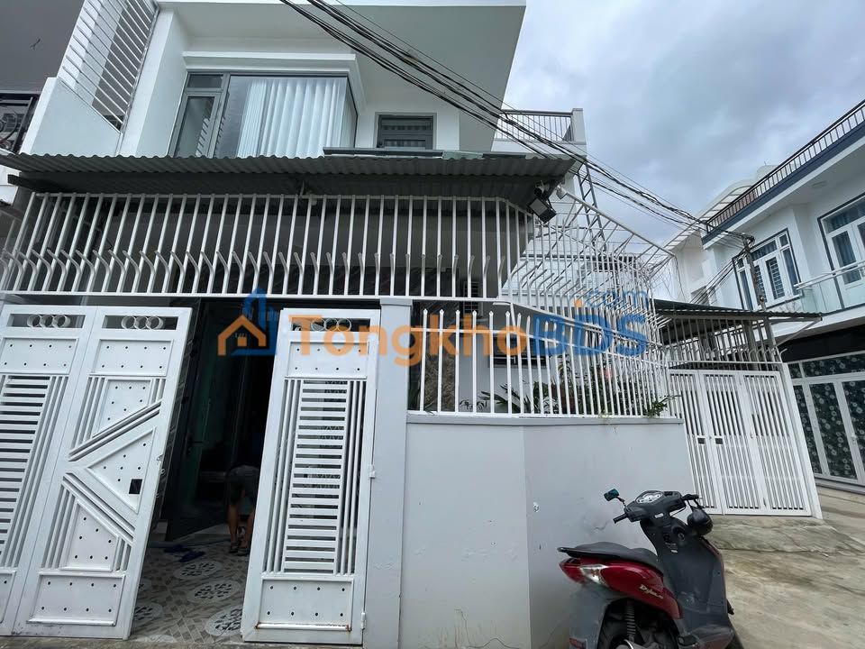 Nhà 2 Tầng Hẻm Oto Vĩnh Ngọc, Nha Trang - 92m² Full Nội Thất, Sổ Hồng Riêng