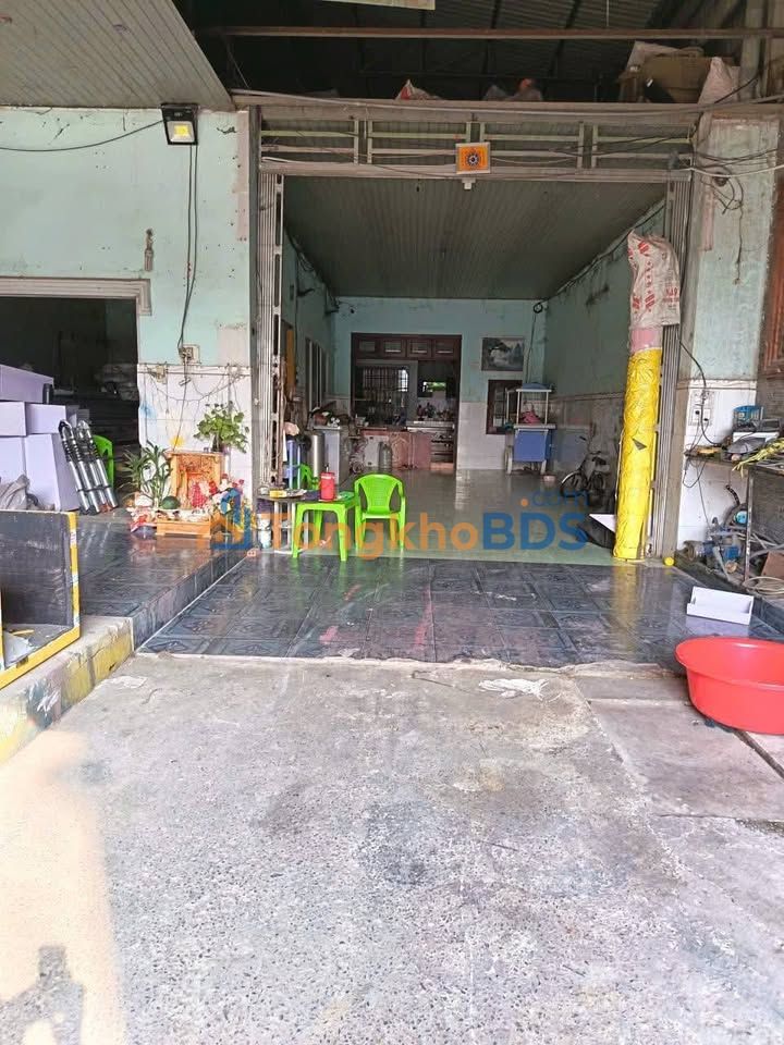 Xưởng Tân Bình 600m² 10 triệu - Hoạt động ngay
