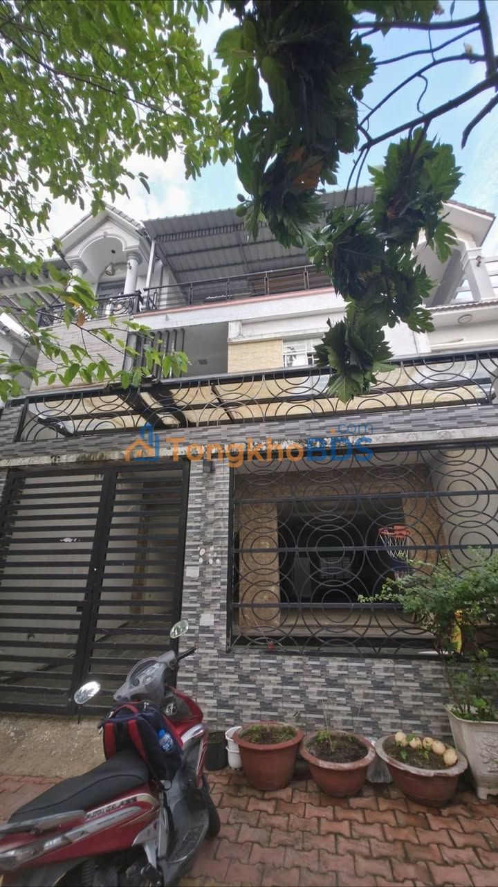 Nhà Phố Kinh Doanh 3 Tầng Mặt Tiền 10m Hiệp Thành, Q12 - 140m²